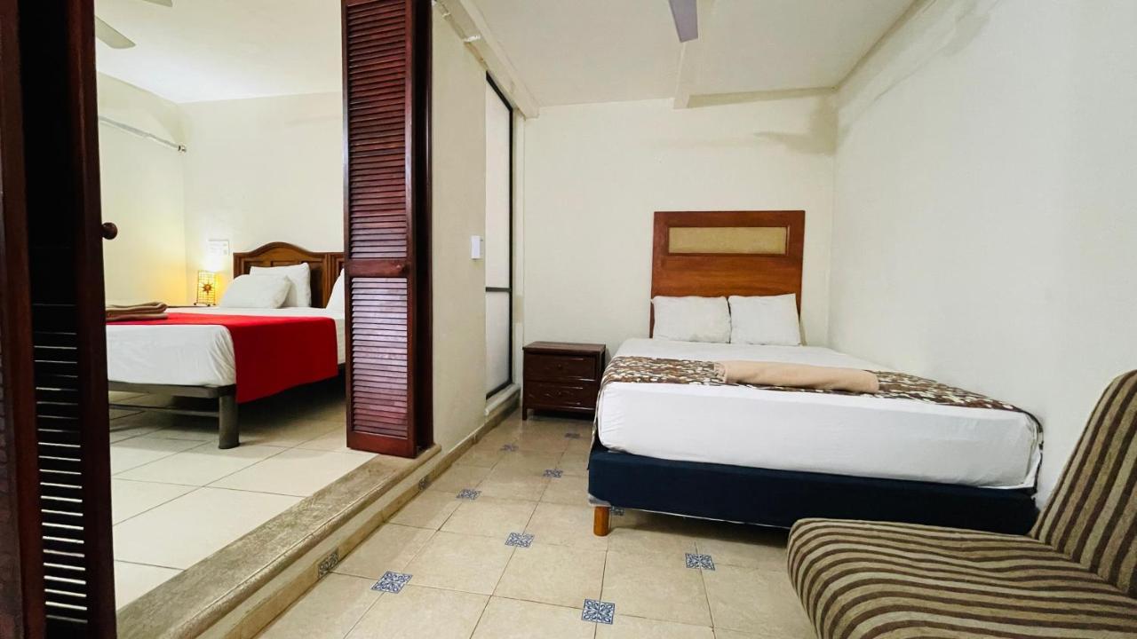 Hotel B&B - 5Th Avenue Playa del Carmen Zewnętrze zdjęcie A room at the hotel