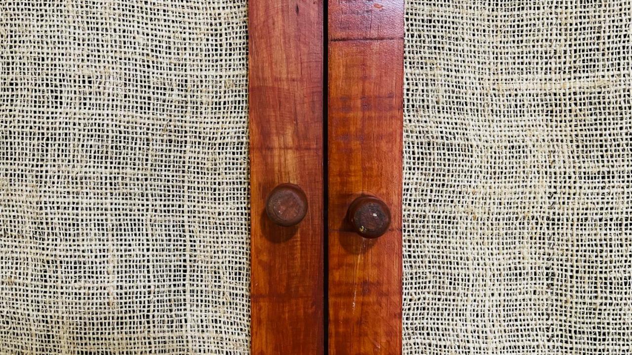 Hotel B&B - 5Th Avenue Playa del Carmen Zewnętrze zdjęcie Detail of the doors