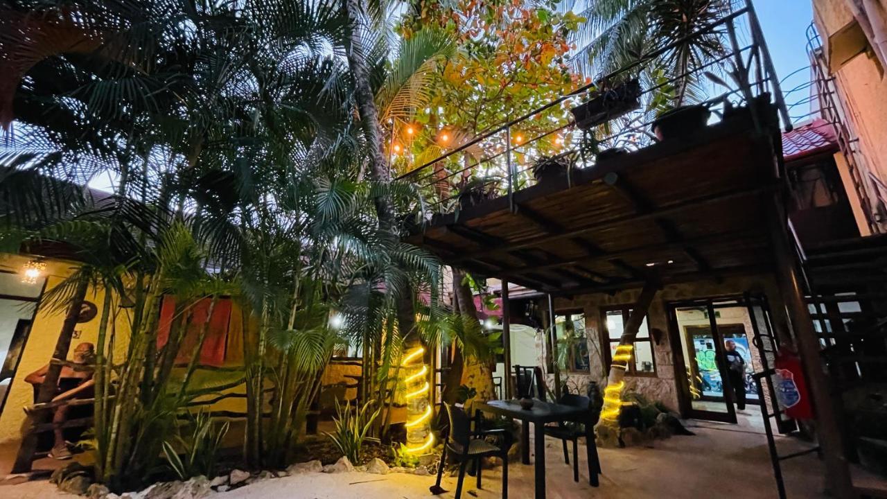 Hotel B&B - 5Th Avenue Playa del Carmen Zewnętrze zdjęcie The interior of the restaurant